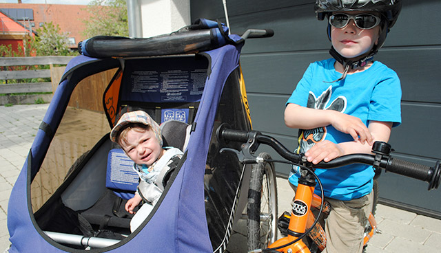 Kinderanhänger und Fahrrad Kinderanhänger und Fahrrad